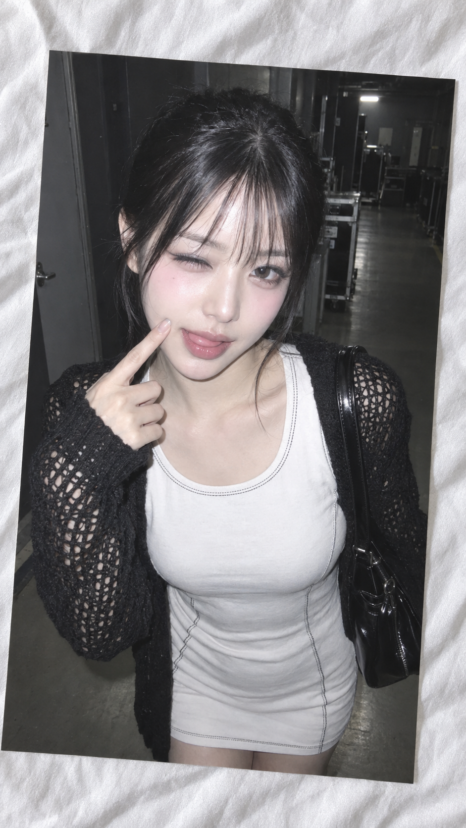 韓国風バックステージ直射フラッシュの実体写真コラージュ
