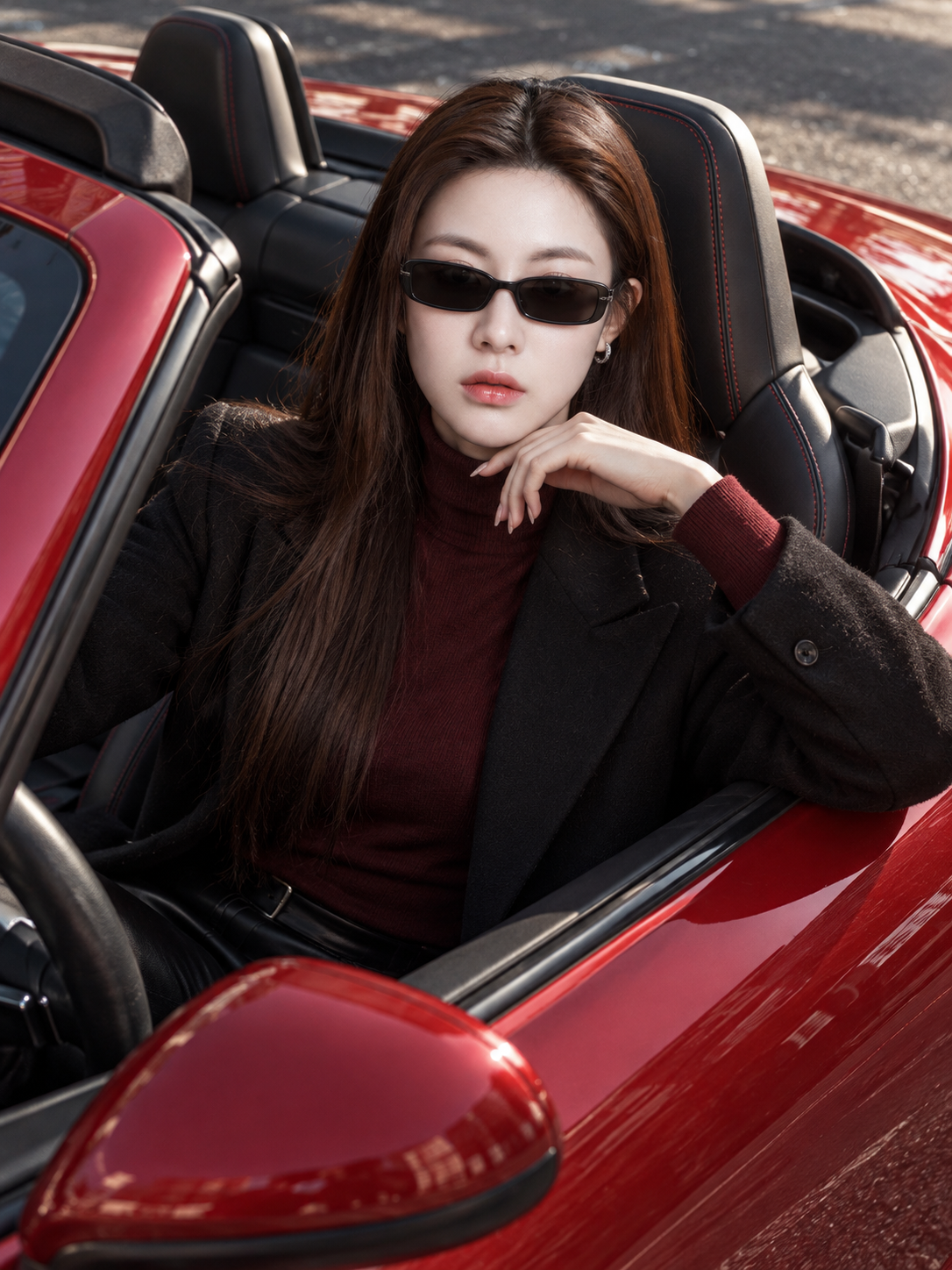 赤いオープンカーと大人の女性のハイエンドな都会的ファッションポートレート