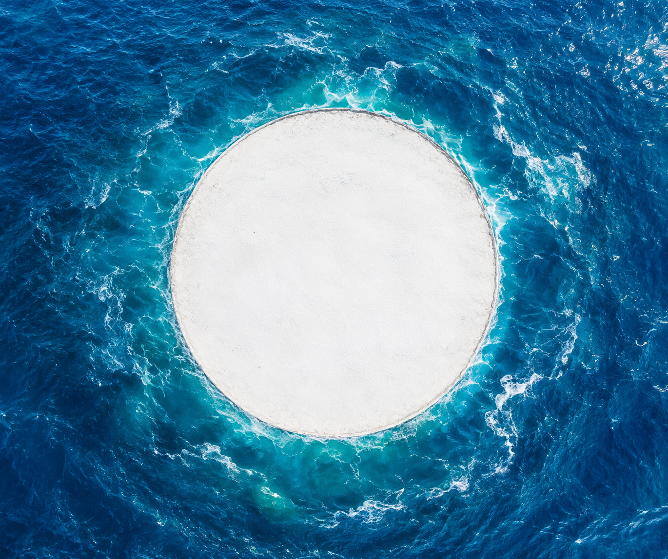 海が分かれてカスタムの陸地模様を形作る — AI image creation