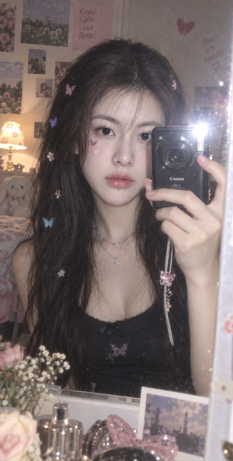 Retro Digital Camera Millennium Style Mirror Selfie