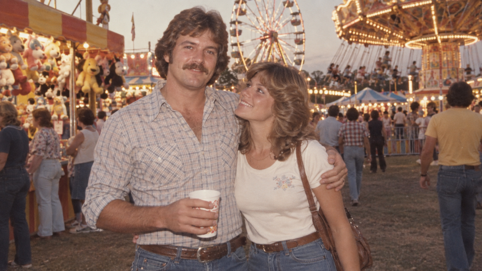 Couple adulte vintage à la foire du comté de 1979