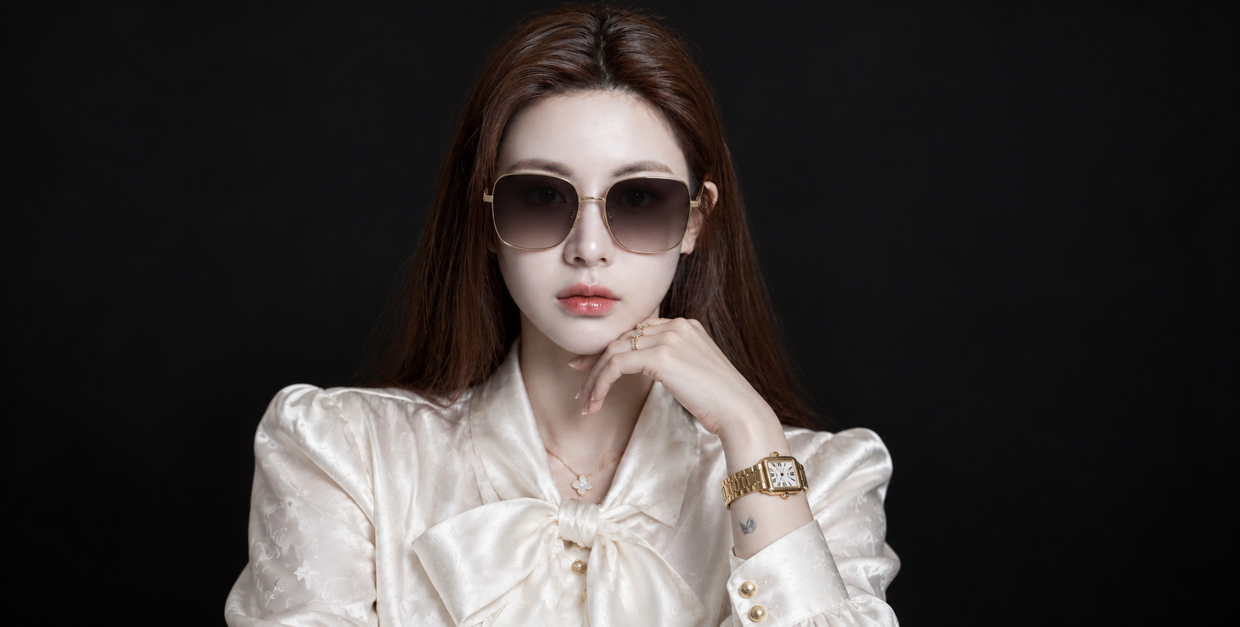 超写実的なラグジュアリーファッションポートレート サングラスのモデル — AI image creation