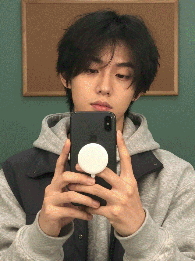 Absurd Close-Up: Creator